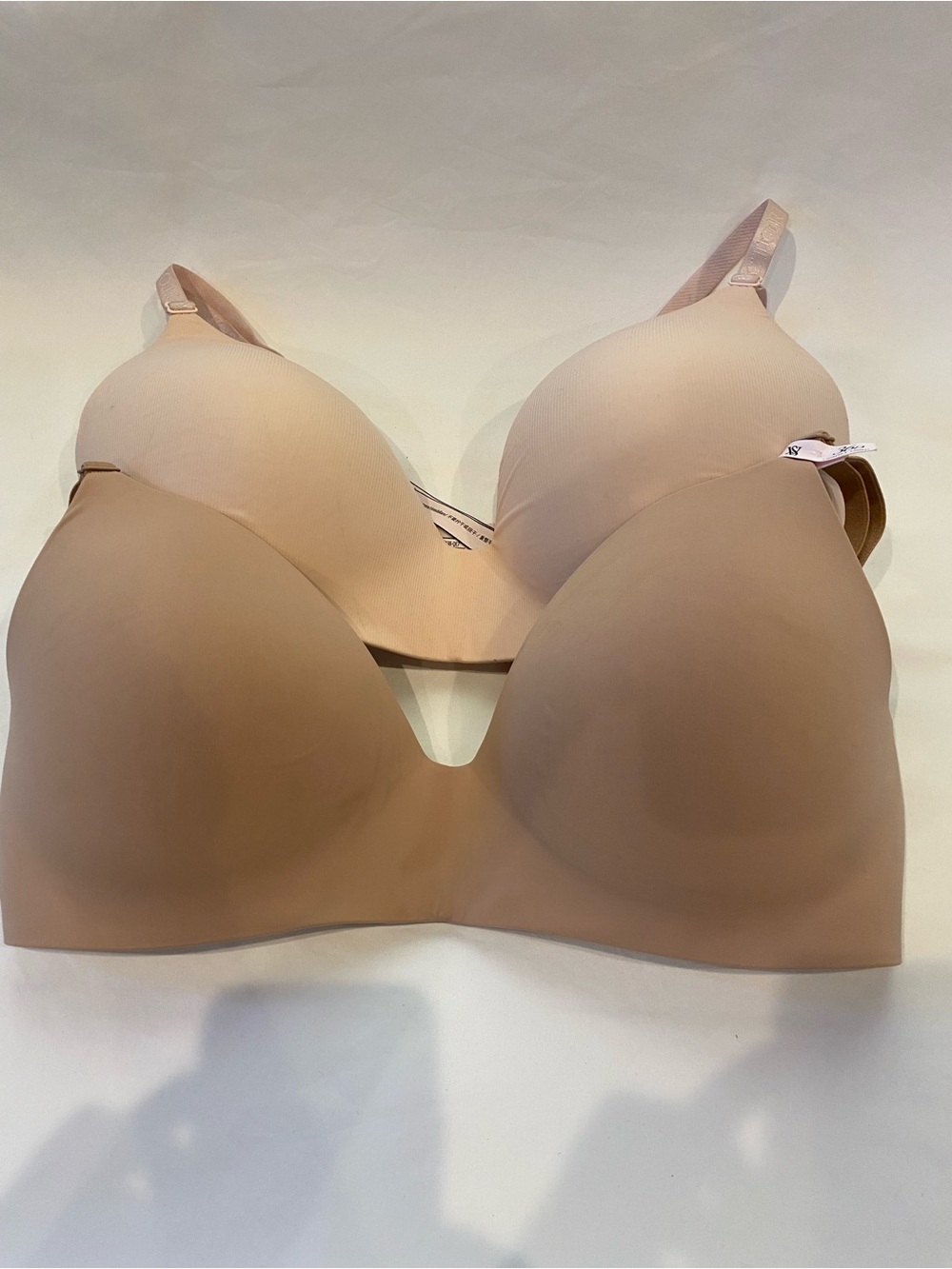 2 Victorias Secret Light Nude Seamless T-Shirt Bra Duo